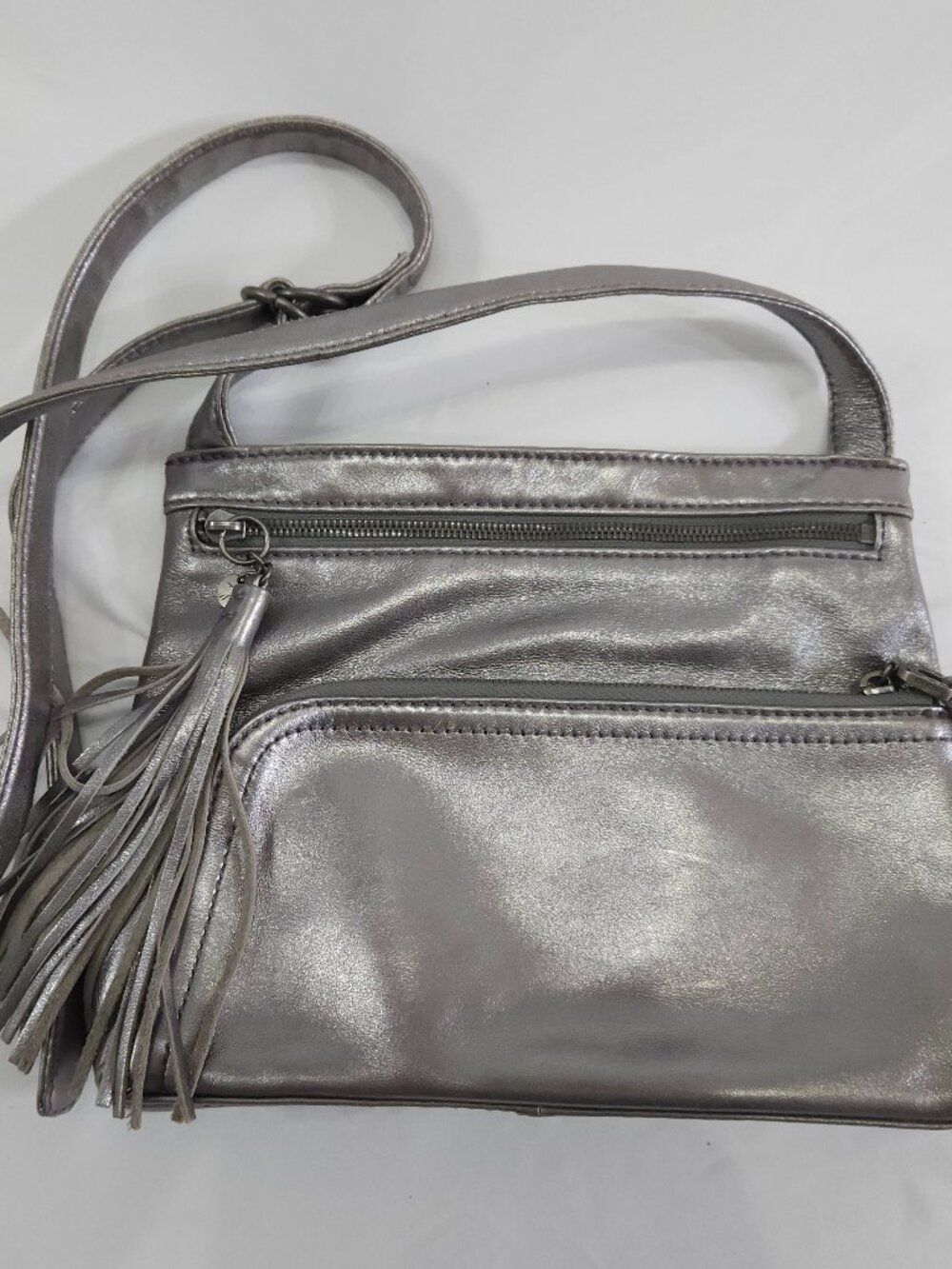 HOBO SIlver Metallic Leather Crossbody w/Dual Front Zipper Compartments